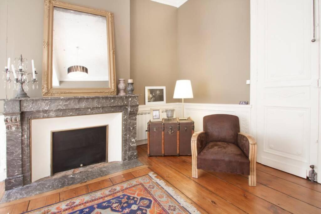 Ferienwohnung Au Coeur Du Quartier Historique Bordeaux Exterior foto